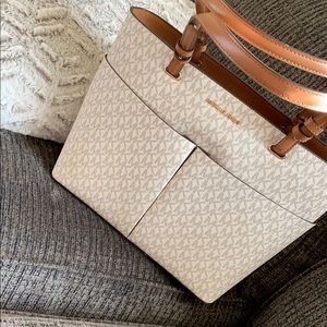 Michael Kors Vanilla/ Acorn mid size tote